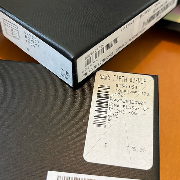 Saint Laurent Monogram Matelass Fog/Gray Leather Card Holder - Picture 8 of 9